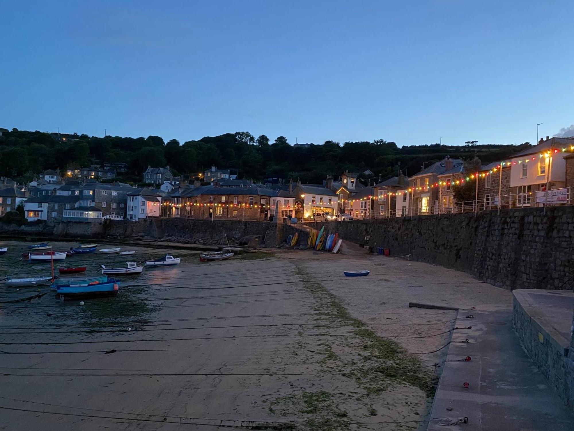 The Old Gallery - Charming Coastal Escape For Two マウスホール エクステリア 写真