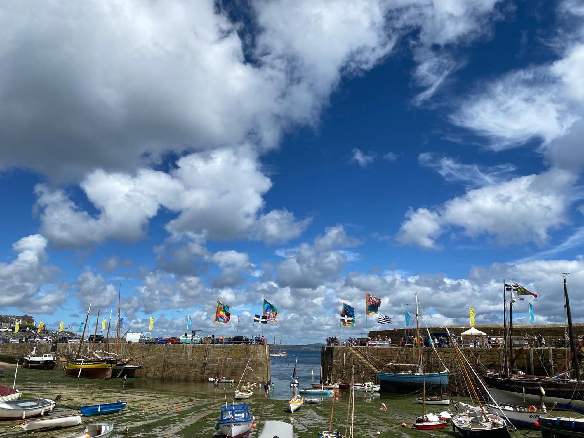 The Old Gallery - Charming Coastal Escape For Two マウスホール エクステリア 写真